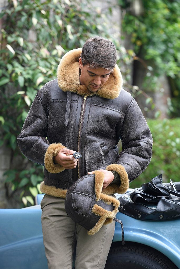 Men's Sheepskin Jacket with Luxurious Faux Fur Collar and Warming Inner Lining