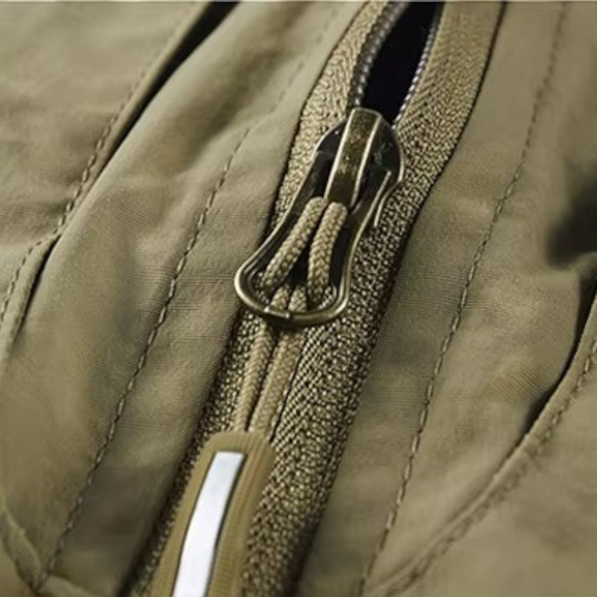 Men’s Lightweight Outdoor Utility Vest with Zip Pockets