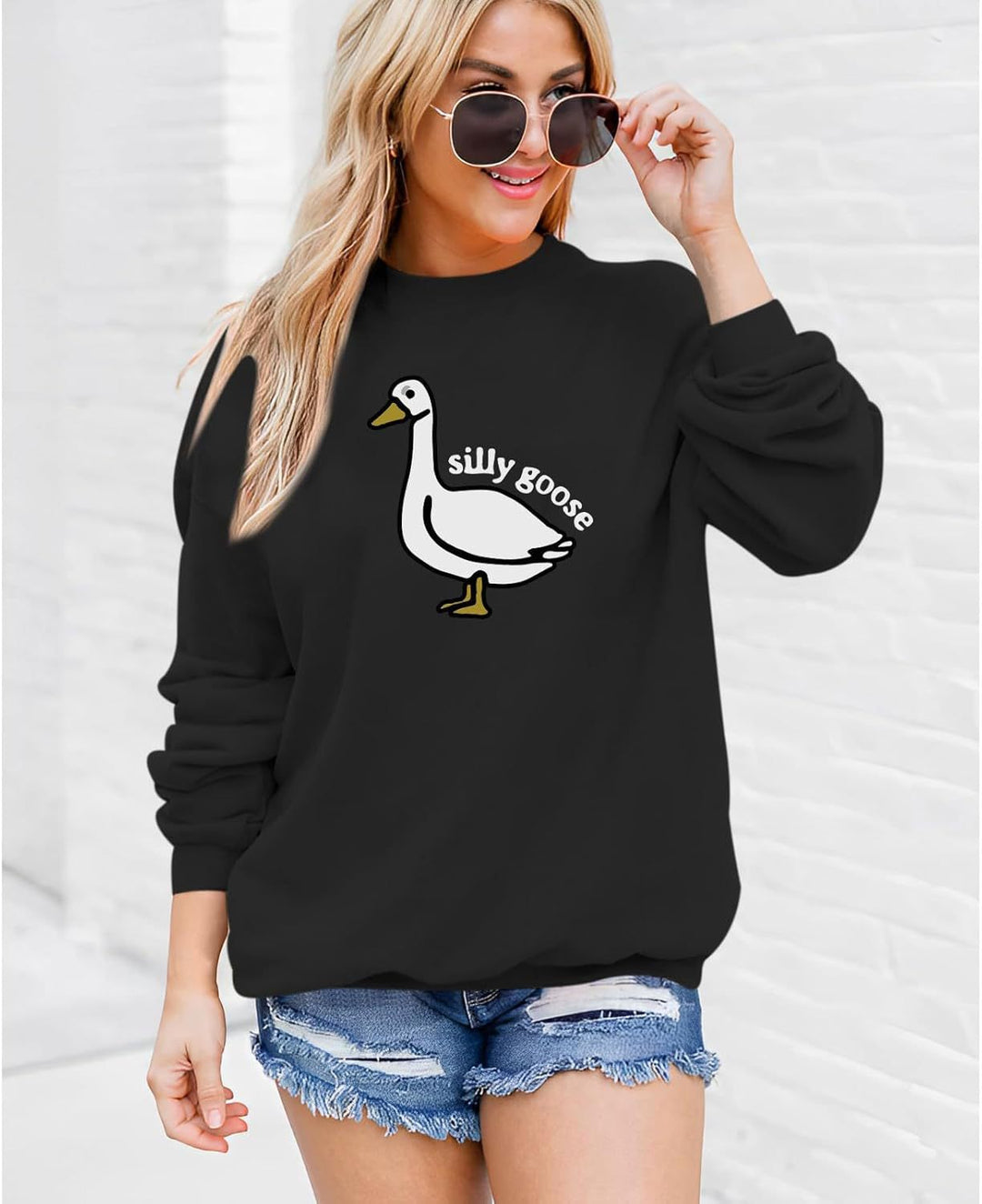 Goose Hoodie - Comfort and Character in Streetwear Style