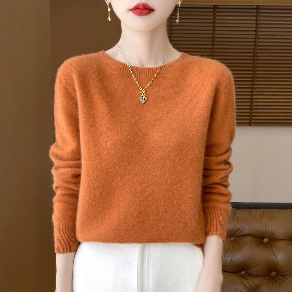 Women's Soft Mohair-Effect Round Neck Sweater with Fine Ribbed Hem and Light Oversize Fit