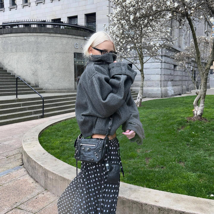 Women Oversized Wool Jacket with Elegant Cut and Practical Pockets