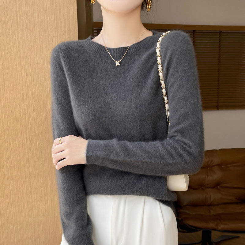 Women's Soft Mohair-Effect Round Neck Sweater with Fine Ribbed Hem and Light Oversize Fit