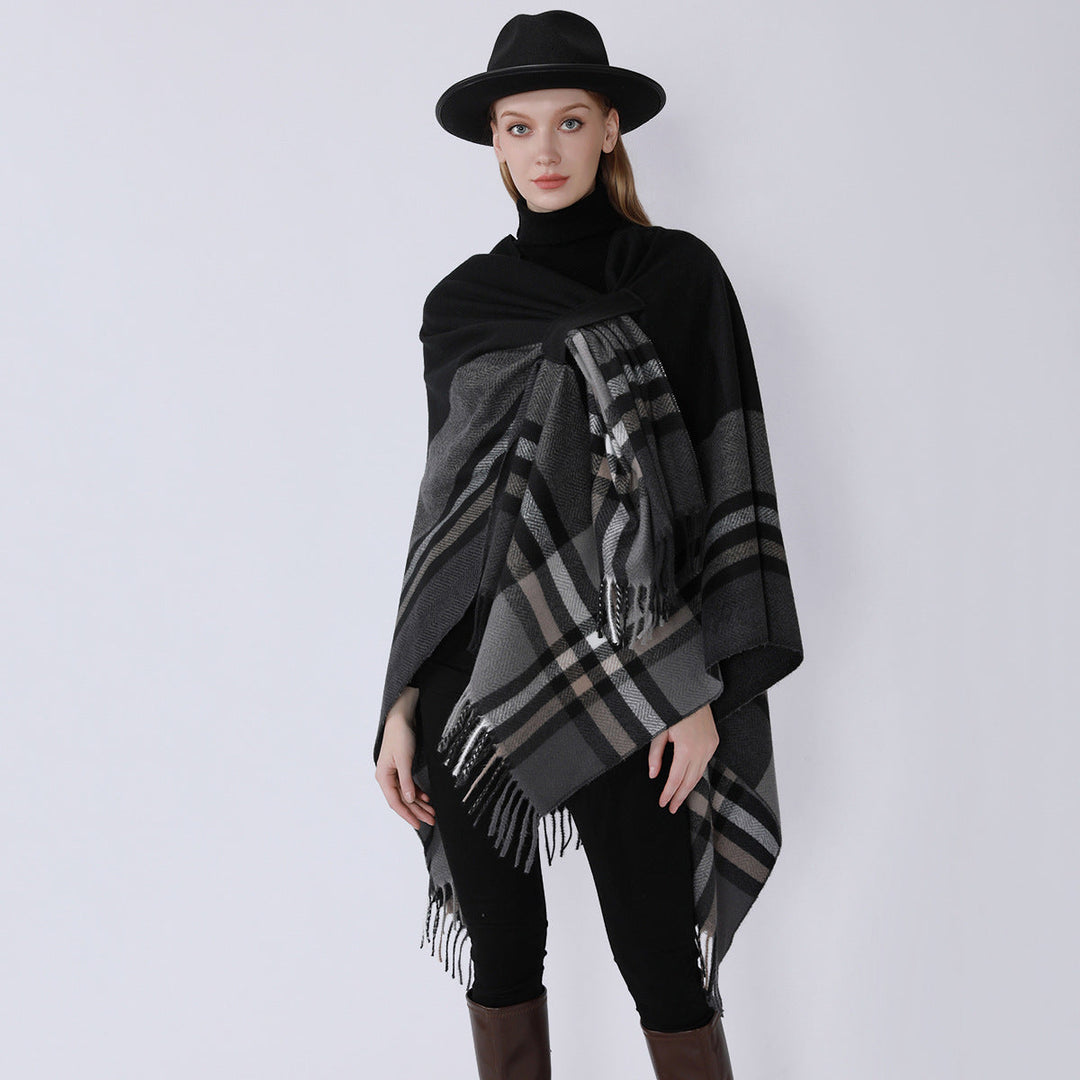 Women's Cape Wrap made of Wool Blend with Tie Belt and Check Pattern
