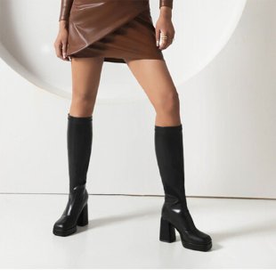 Women's Knee-high Plateau Boots with Chunky Block Heel and High-gloss Patent Look