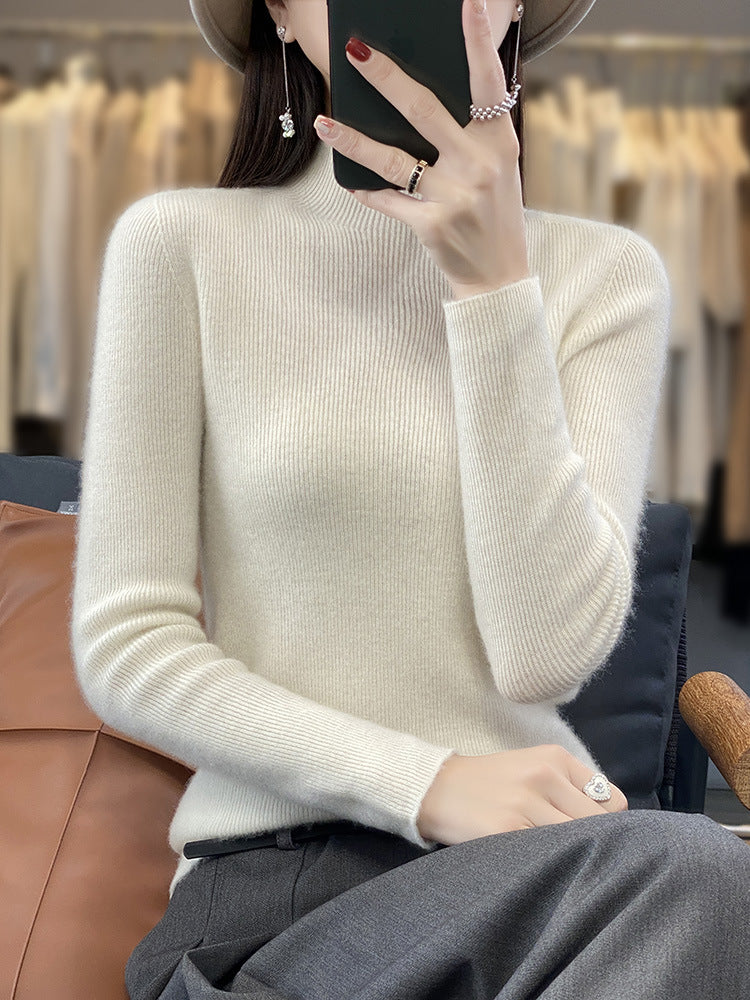 Women's Slim Fine Knit Mock Neck Sweater made of Fine Angora Blend