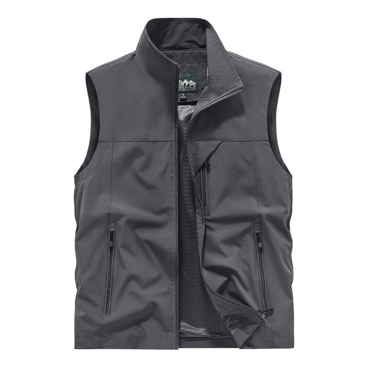 Men's Breathable Softshell Outdoor Vest with Mesh Inner Lining and Zipper Pockets