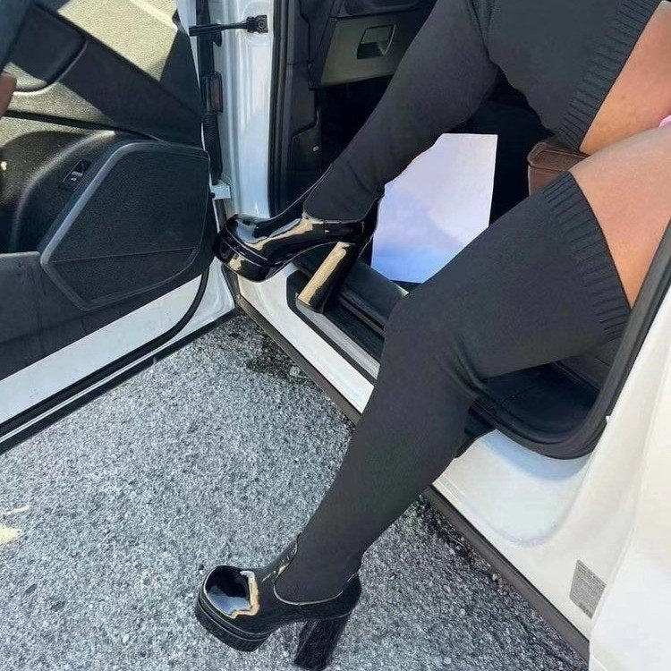 Women's Over-the-knee Boots with Platform Sole and Elastic Shaft Construction