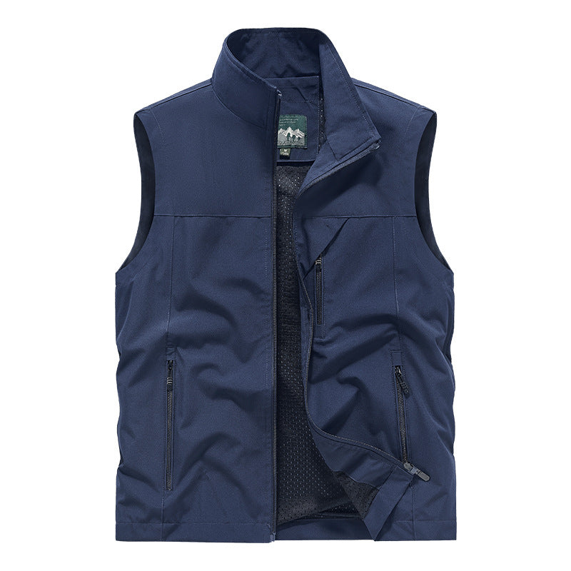 Men's Breathable Softshell Outdoor Vest with Mesh Inner Lining and Zipper Pockets