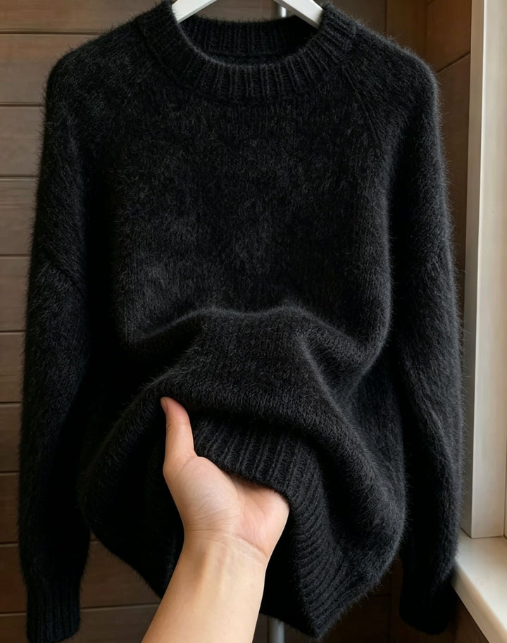 Women's Oversized Mohair-Mix Crew Neck Sweater with Raglan Sleeves and Ribbed Hem