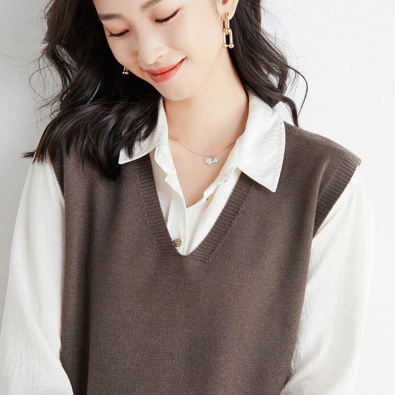 Women's Oversized V-neck Fine Knit Vest with Ribbed Hem