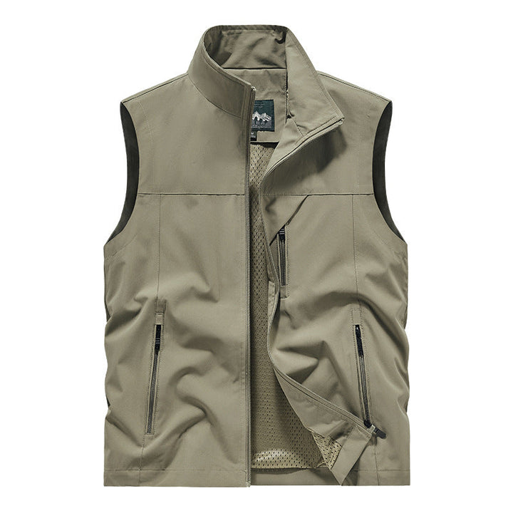 Men's Breathable Softshell Outdoor Vest with Mesh Inner Lining and Zipper Pockets