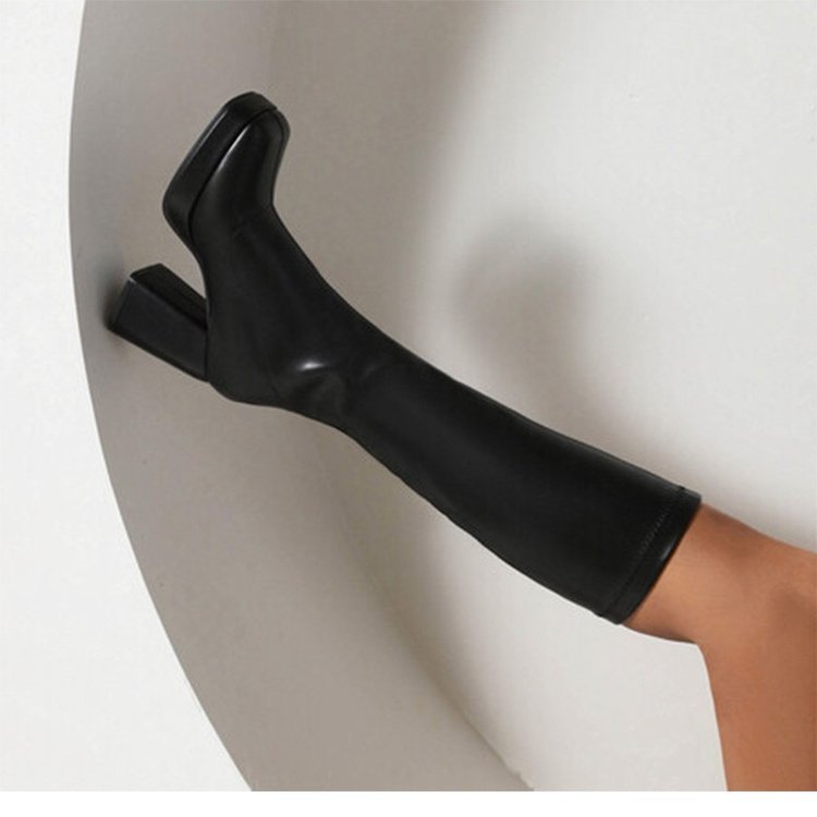 Women's Knee-high Plateau Boots with Chunky Block Heel and High-gloss Patent Look