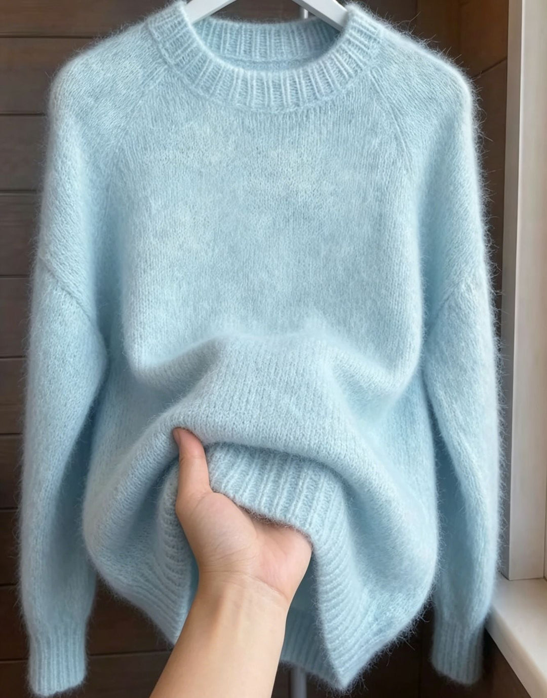Women's Oversized Mohair-Mix Crew Neck Sweater with Raglan Sleeves and Ribbed Hem