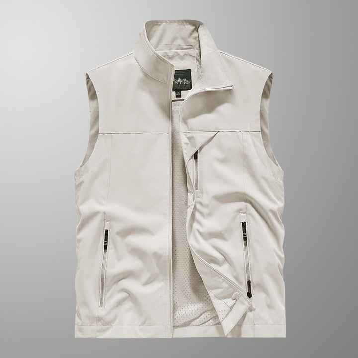 Men's Breathable Softshell Outdoor Vest with Mesh Inner Lining and Zipper Pockets