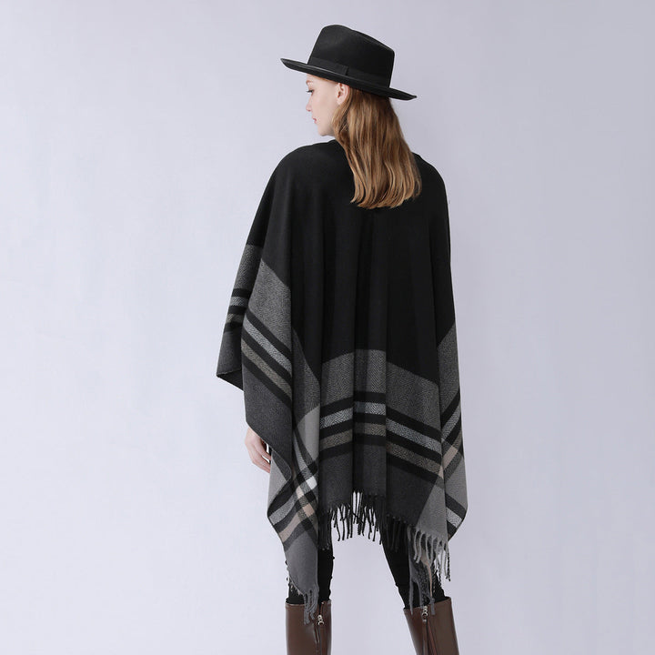 Women's Cape Wrap made of Wool Blend with Tie Belt and Check Pattern