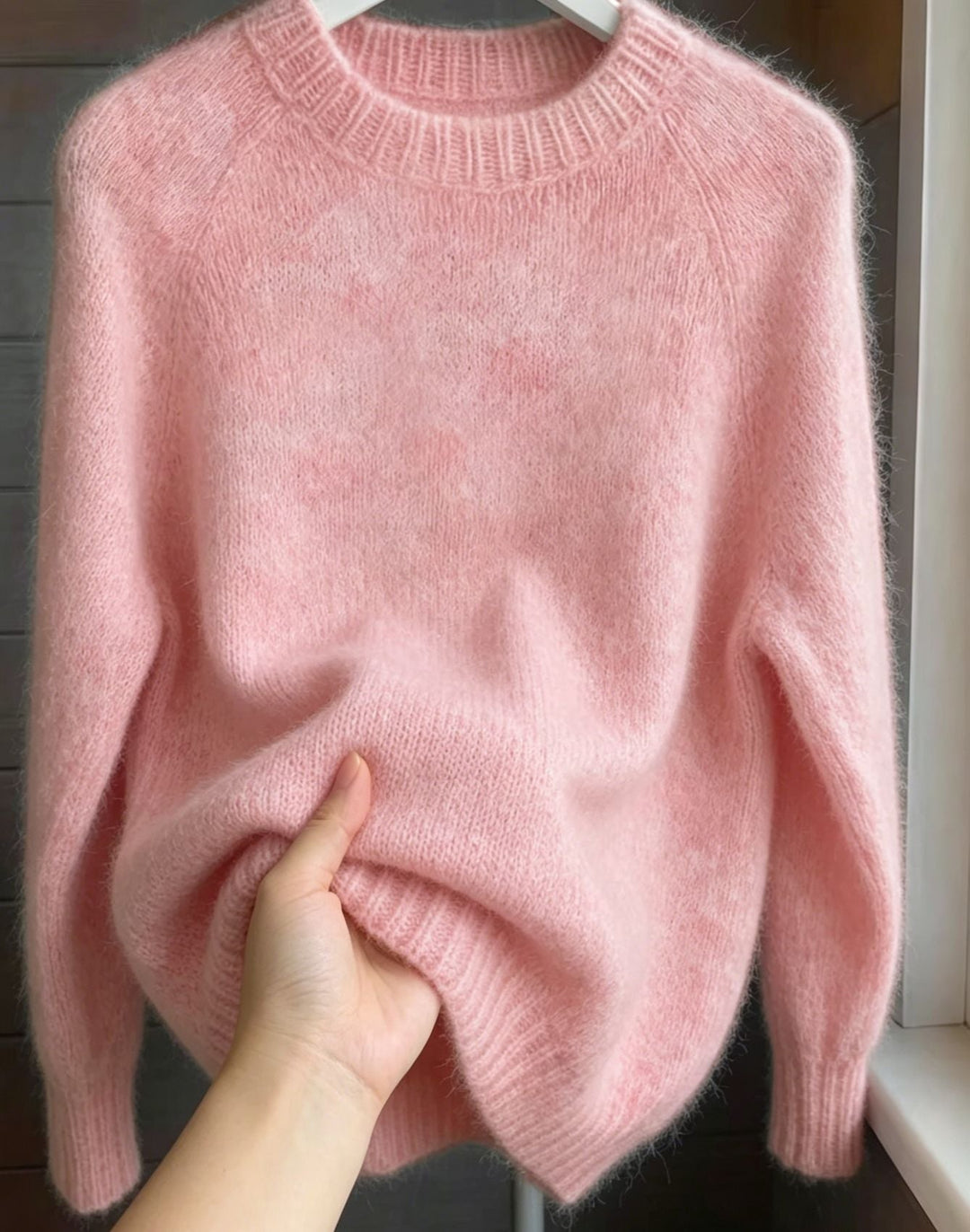 Women's Oversized Mohair-Mix Crew Neck Sweater with Raglan Sleeves and Ribbed Hem