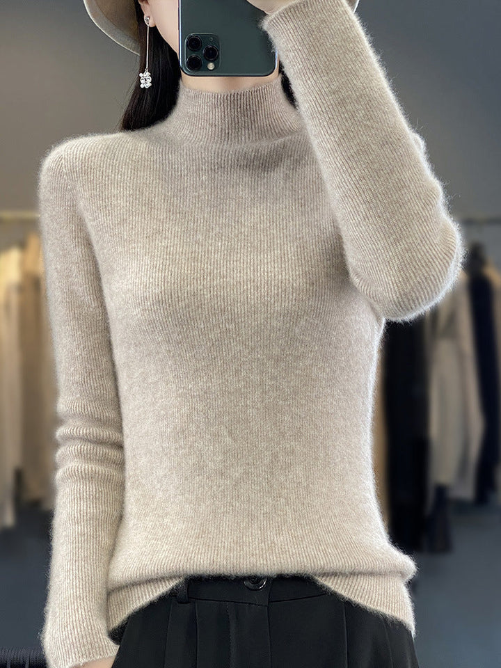 Women's Slim Fine Knit Mock Neck Sweater made of Fine Angora Blend