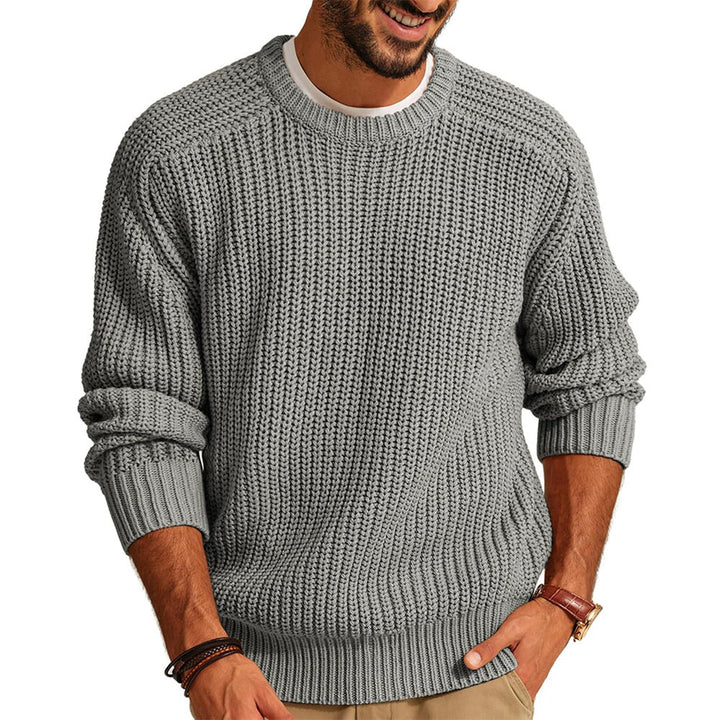 Men's Chunky Knit Pullover with Round Neck and Casual Fit