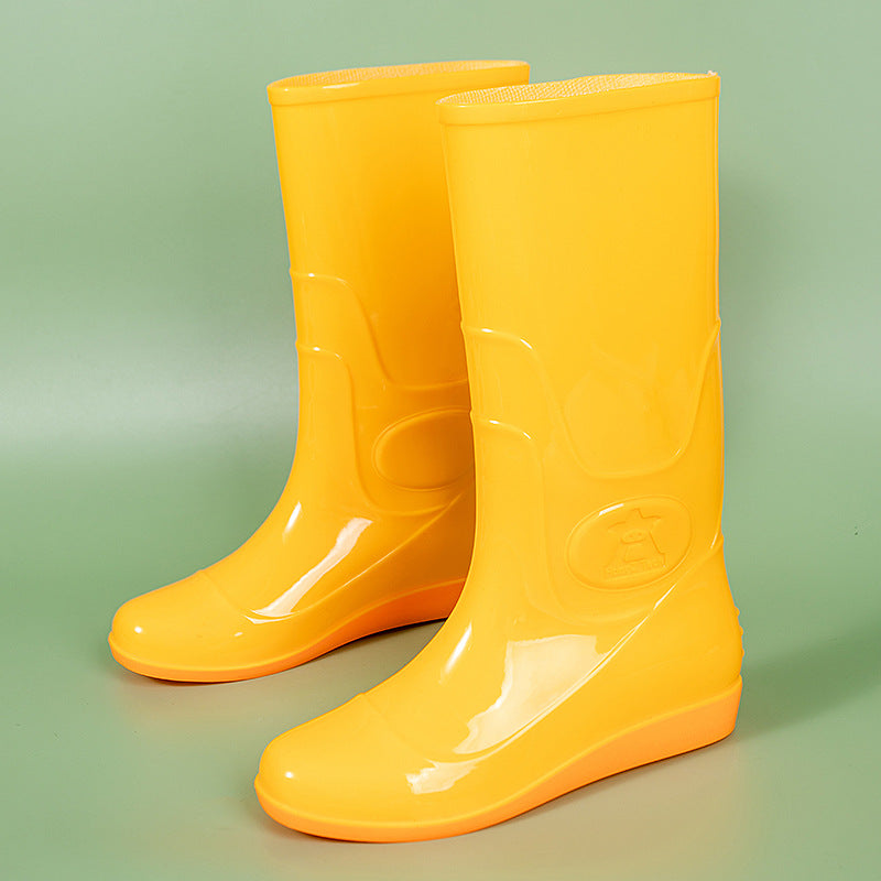 Women Shiny Mid-height Rain Boots made of PVC with a Lightweight Wedge Heel