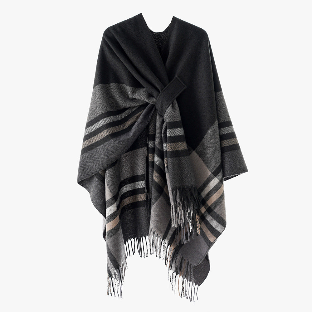 Women's Cape Wrap made of Wool Blend with Tie Belt and Check Pattern