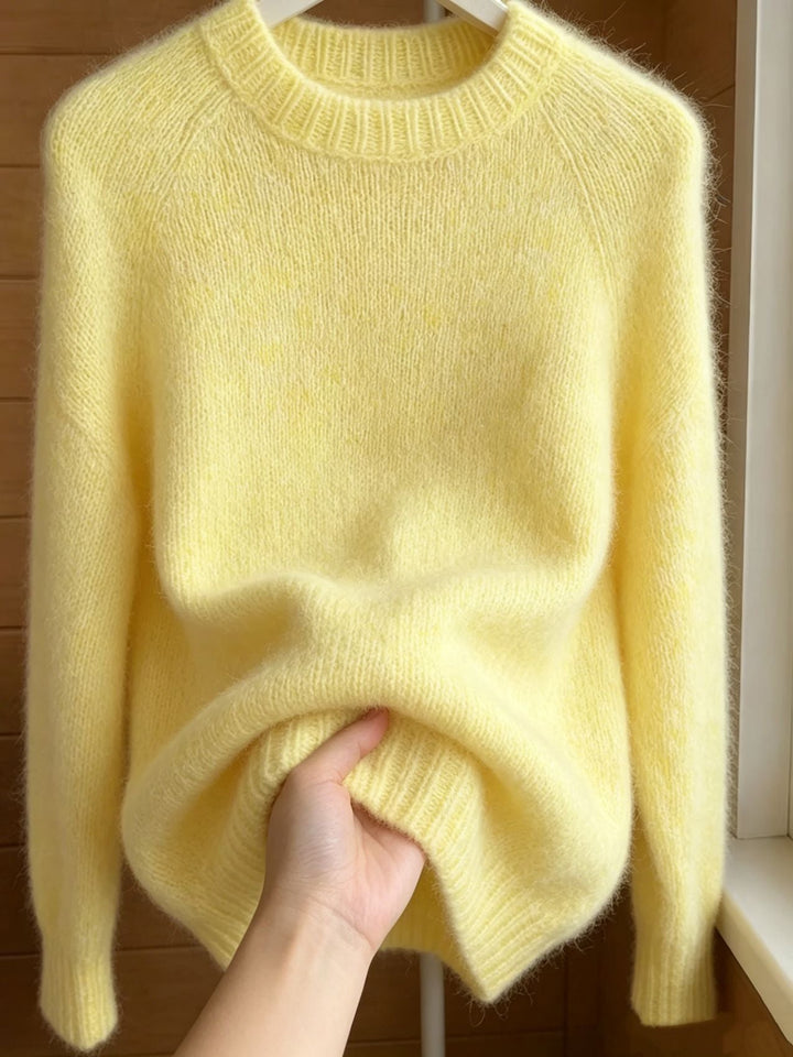 Women's Oversized Mohair-Mix Crew Neck Sweater with Raglan Sleeves and Ribbed Hem