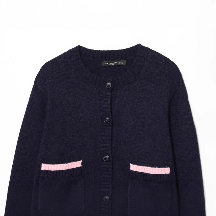 Women's Shortened Cardigan with Button Placket, Ribbed Cuffs, and Decorative Pockets