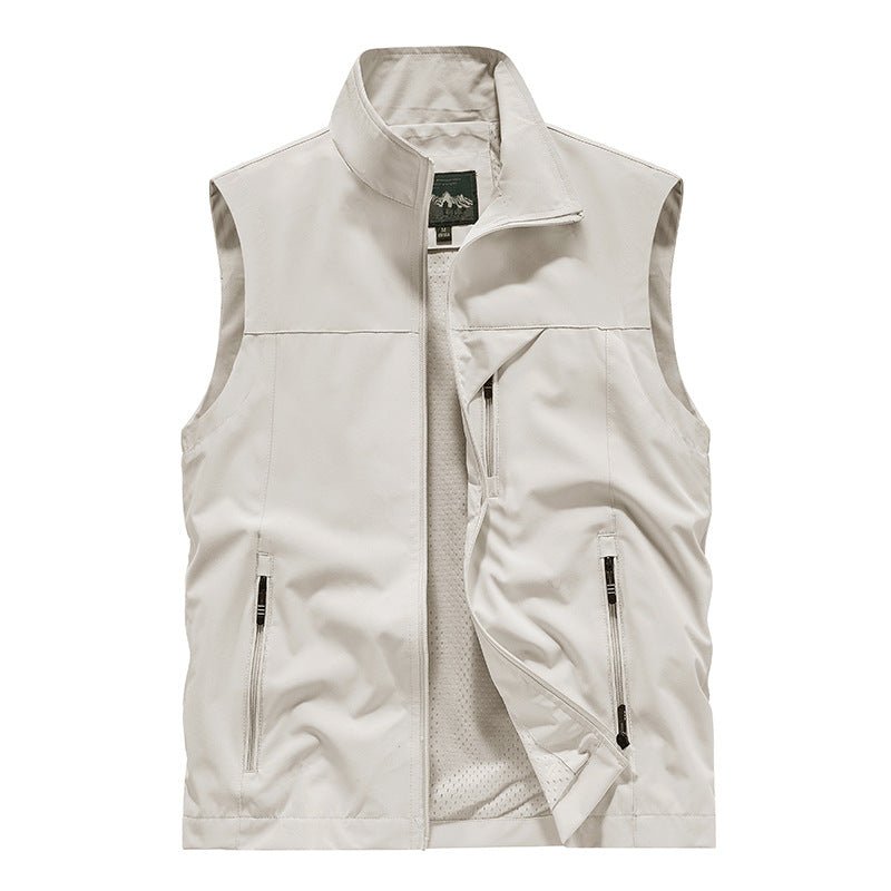 Men's Breathable Softshell Outdoor Vest with Mesh Inner Lining and Zipper Pockets