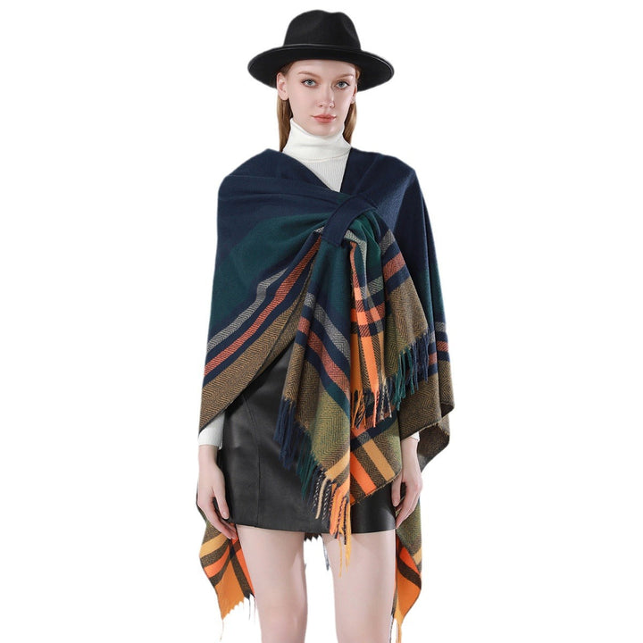 Women's Cape Wrap made of Wool Blend with Tie Belt and Check Pattern