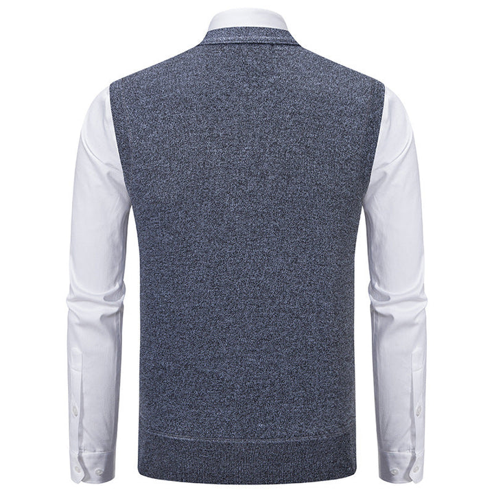 Men's V-neck Knitted Vest with Cable Pattern, Continuous Button Placket and Patch Pockets