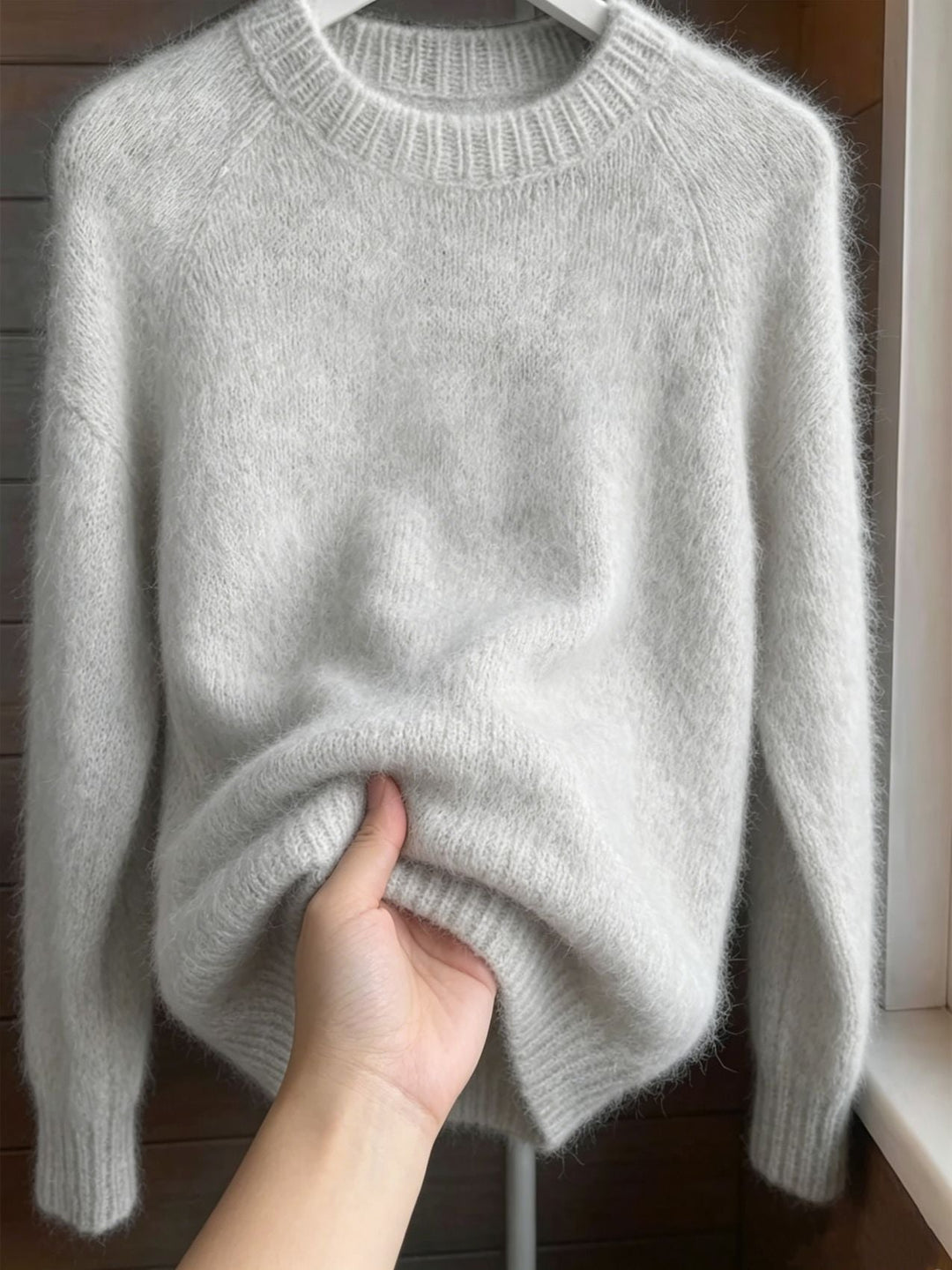Women's Oversized Mohair-Mix Crew Neck Sweater with Raglan Sleeves and Ribbed Hem