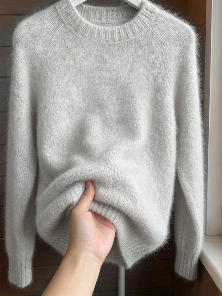 Women's Oversized Mohair-Mix Crew Neck Sweater with Raglan Sleeves and Ribbed Hem