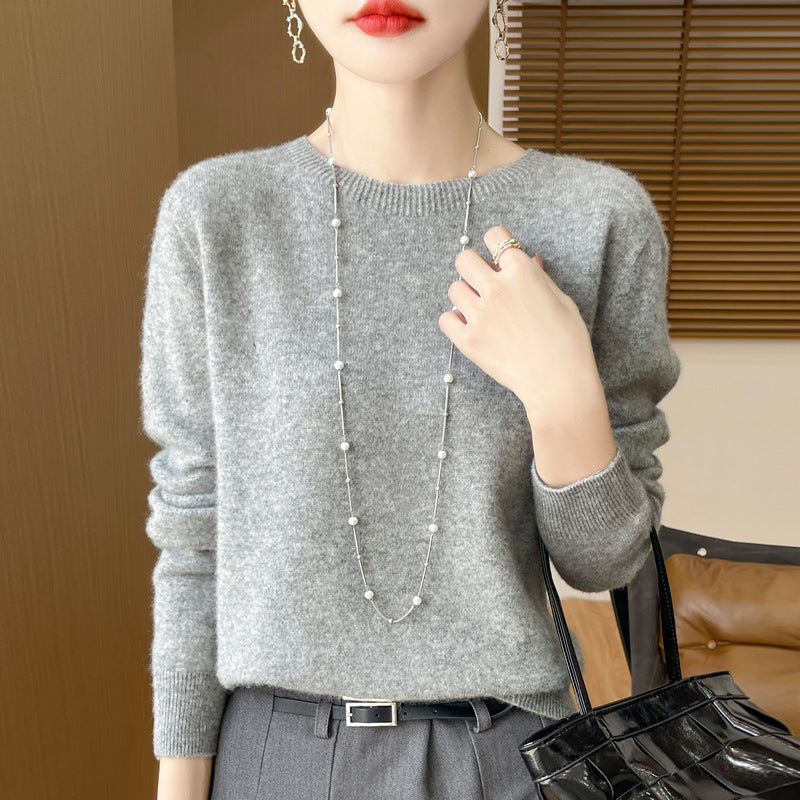 Women's Soft Mohair-Effect Round Neck Sweater with Fine Ribbed Hem and Light Oversize Fit