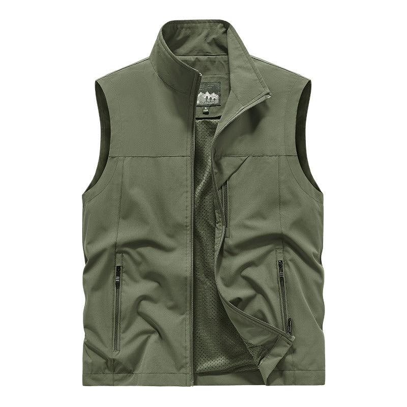 Men's Breathable Softshell Outdoor Vest with Mesh Inner Lining and Zipper Pockets