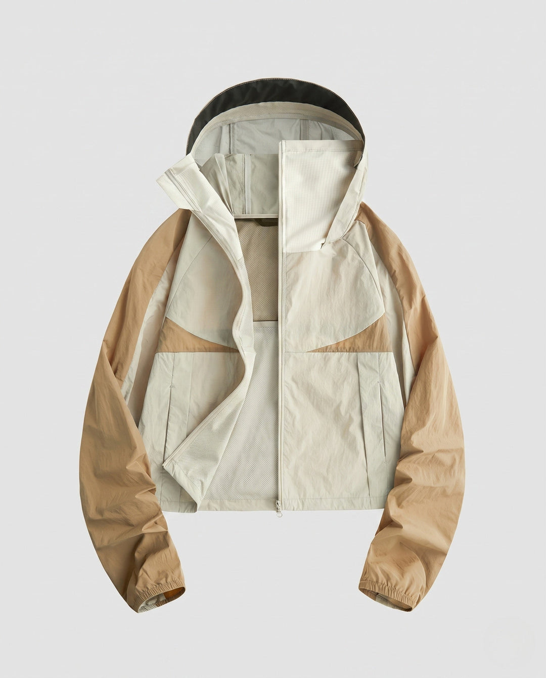Women's Lightweight Functional Jacket with Breathable Inserts and Adjustable Hood Design