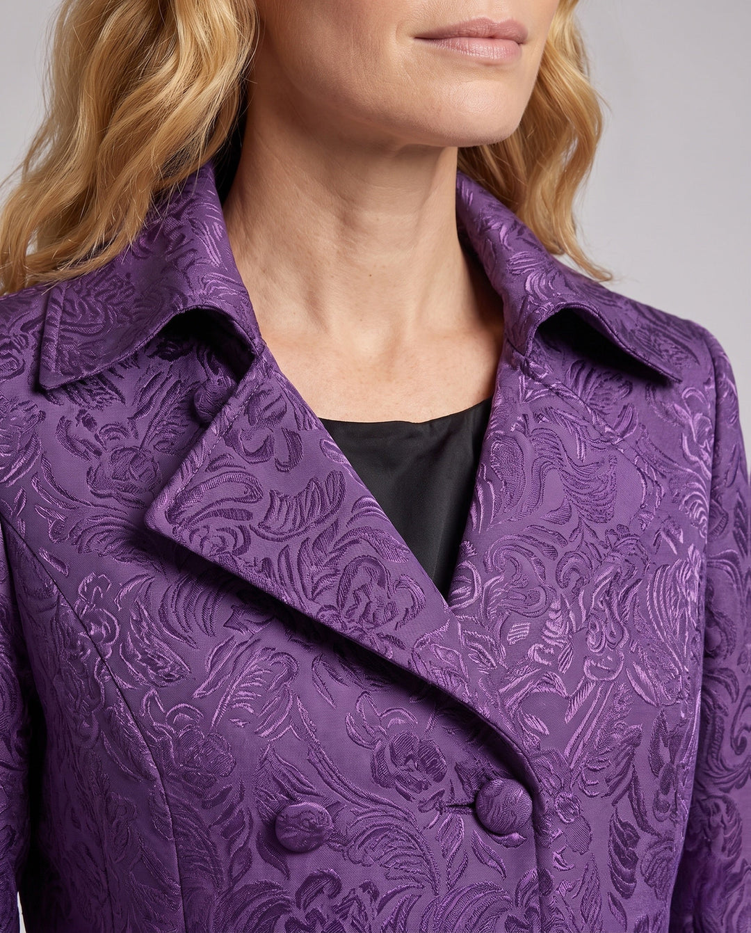 Women Elegant Tailcoat with Floral Pattern and Smooth Satin
