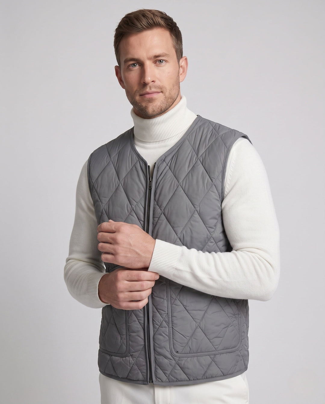 Men's Lightweight Quilted Vest with Diamond Quilting and Zipper
