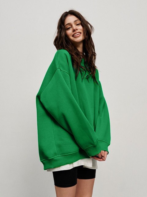 Women's Oversized Sweatshirt in Solid Color Design